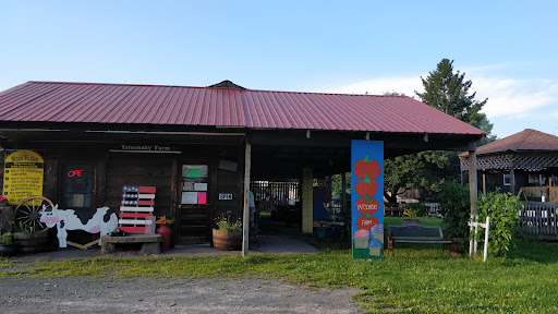 Yatsonsky-Farm-Market-Farm-in-Pennsylvania