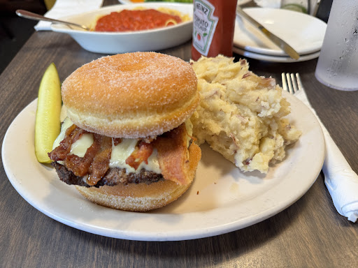 Cora’s 1850 Bistro